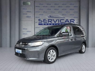 Usado VW Caddy 114 CV (83 kW) 2024 Gris / plata Monovolumen