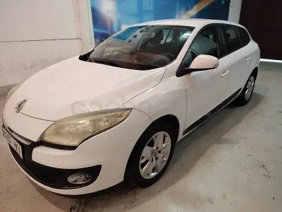 Begagnad Renault Mégane GrandTour 110 HK (80 kW) 2012 Vit Kombi