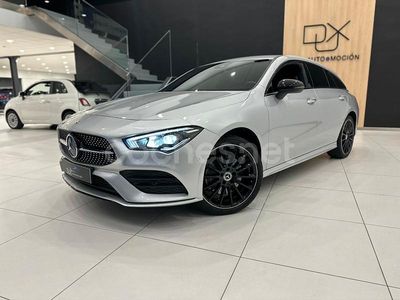 Gris / plata Usado 2022 Mercedes CLA250e Shooting Brake Familiar | 35.990 € (Un poco caro)