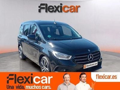 Usado Mercedes T180 116 CV (85 kW) 2023 Negro Monovolumen