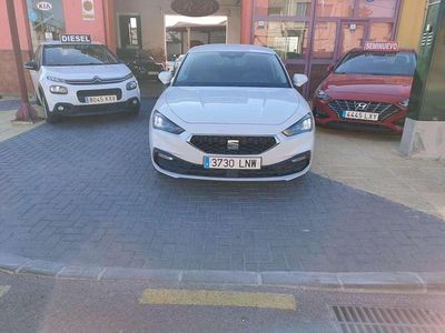 Usado Seat Leon Style 116 CV (85 kW) 2021 Blanco Utilitario