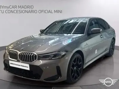 Usado BMW 330e Comfort Edition 292 CV (214 kW) 2026 Berlina