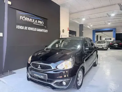 Usado Mitsubishi Space Star Motion 80 CV (58 kW) 2017 Negro Utilitario