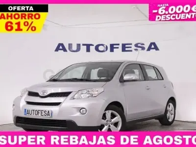 Usado Toyota Urban Cruiser Active 100 CV (73 kW) 2009 Gris / plata Utilitario