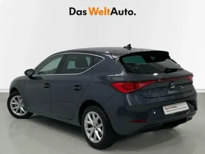 Usado Seat Leon Style 116 CV (85 kW) 2025 Gris