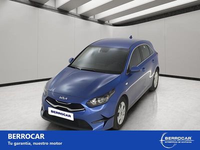 Usado Kia Ceed 120 CV (88 kW) 2024 Azul Utilitario