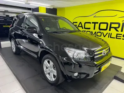 Usado Toyota RAV4 Premium 177 CV (130 kW) 2006 Negro SUV