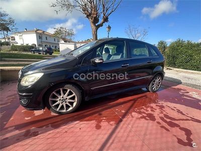 Usado Mercedes B200 140 CV (102 kW) 2007 Negro Monovolumen