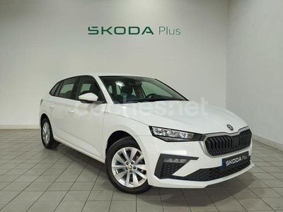 Blanco Usado 2024 Skoda Scala Essence Utilitario | 17.690 € (Un poco caro)