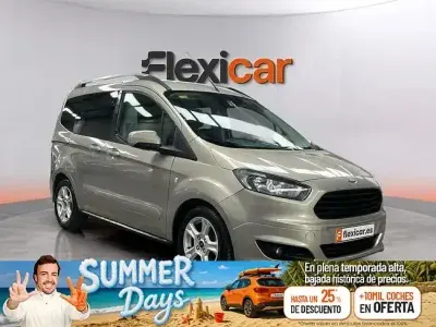 Usado Ford Tourneo Courier Ambiente 100 CV (73 kW) 2018 Gris Monovolumen