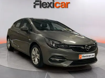 Usado Opel Astra GS Line 131 CV (96 kW) 2020 Gris Berlina