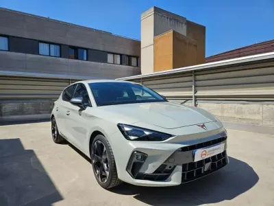 Usado Cupra Leon 150 CV (110 kW) 2025 Blanco SUV
