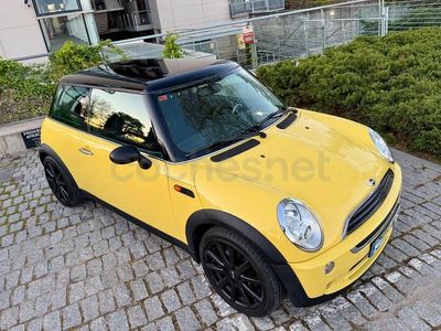Usado Mini ONE 90 CV (66 kW) 2004 Amarillo Utilitario