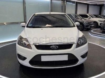 Käytetty Ford Focus Trend 100 HP (73 kW) 2010 Valkoinen Sedan