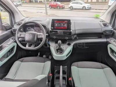 Usado Citroën Berlingo Feel 102 CV (75 kW) 2020 Blanco Monovolumen