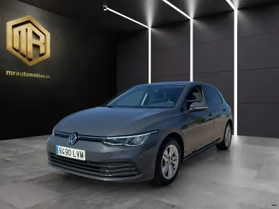 Usado VW Golf VII Life 115 CV (84 kW) 2021 Gris Utilitario