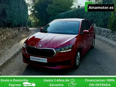 Usado Skoda Fabia Ambition 110 CV (80 kW) 2022 Rojo Utilitario