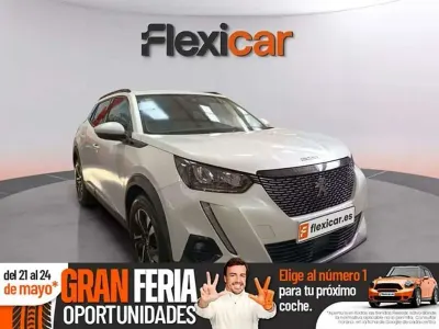 Usado Peugeot 2008 Allure 131 CV (96 kW) 2020 Blanco SUV