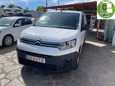 Usado Citroën Berlingo 102 CV (75 kW) 2021 Blanco Monovolumen