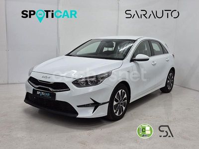Usado Kia Ceed 100 CV (73 kW) 2024 Blanco Utilitario