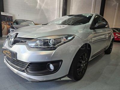 Usado Renault Mégane LIMITED 115 CV (84 kW) 2014 Gris / plata Berlina