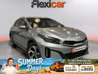 Usado Kia XCeed 120 CV (88 kW) 2023 Gris SUV