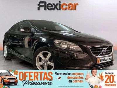 Usado Volvo V40 115 CV (84 kW) 2015 Negro Utilitario
