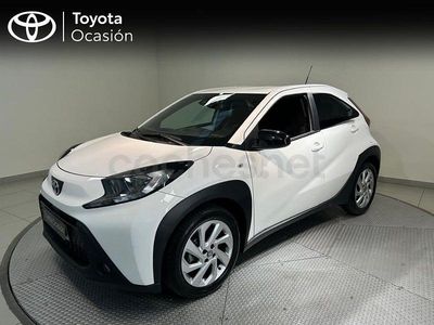 Usado Toyota Aygo X Play 72 CV (52 kW) 2024 Blanco SUV