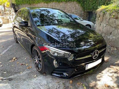 Usado Mercedes B180 116 CV (85 kW) 2021 Negro Monovolumen