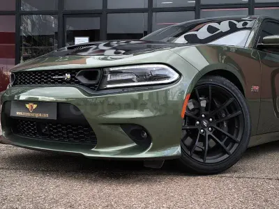 Usado Dodge Charger 717 CV (527 kW) 2023 Verde Berlina
