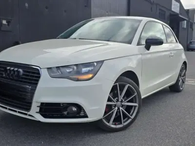 Usado Audi A1 Ambition 105 CV (77 kW) 2011 Blanco Utilitario
