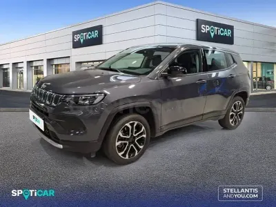 Usado Jeep Compass Altitude 190 CV (139 kW) 2024 Gris SUV