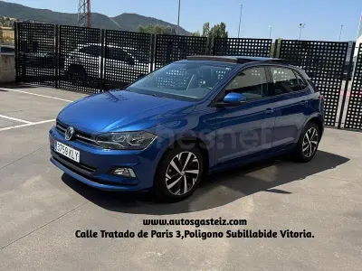 Usado VW Polo Advance 95 CV (69 kW) 2018 Azul Utilitario