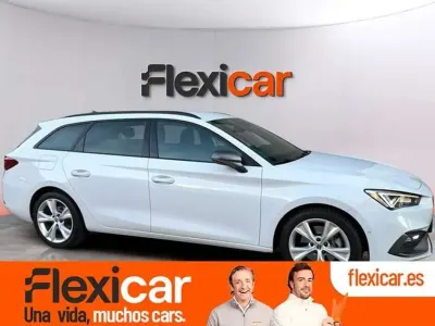 Usado Seat Leon ST FR 131 CV (96 kW) 2023 Blanco Familiar