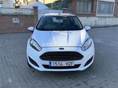 Blanco Usado 2014 Ford Fiesta Trend Berlina | 5200 € (Precio justo)
