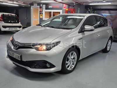 Toyota Auris Hybrid