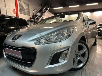 Usado Peugeot 308 CC Allure 156 CV (114 kW) 2013 Gris / plata Descapotable
