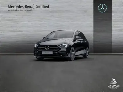 Usado Mercedes B200 150 CV (110 kW) 2022 Negro Monovolumen