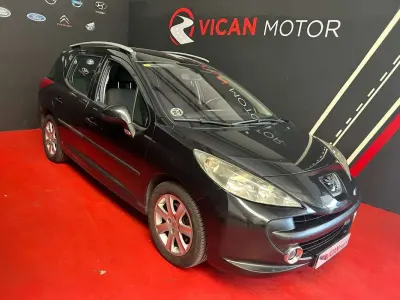 Usado Peugeot 207 Outdoor Outdoor 110 CV (80 kW) 2009 Negro Familiar