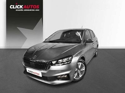 Gris Usado 2024 Skoda Fabia Sport Utilitario | 15.700 € (Precio justo)
