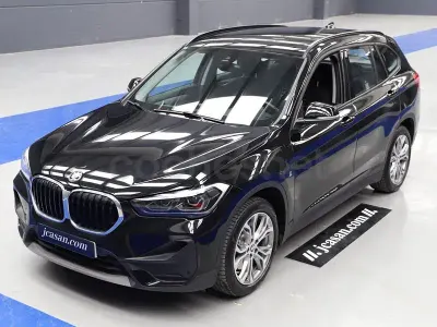 Usado BMW X1 Sport Line 220 CV (161 kW) 2021 Negro SUV