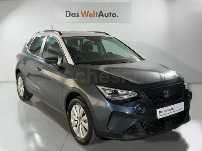 Usado Seat Arona Style 115 CV (84 kW) 2025 Gris SUV