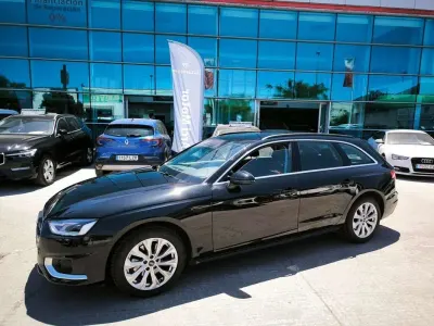 Usado Audi A4 Advanced Plus 162 CV (119 kW) 2022 Negro Familiar