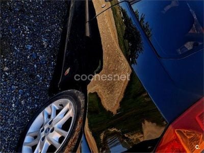 Usado Fiat Punto 80 CV (58 kW) 2003 Negro Utilitario