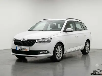 Usado Skoda Fabia Ambition 95 CV (69 kW) 2022 Blanco Utilitario