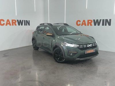 Usado Dacia Sandero Extreme 101 CV (74 kW) 2025 Verde Berlina