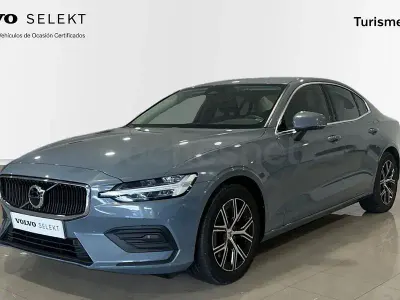 Käytetty Volvo S60 Core 197 HP (144 kW) 2023 Harmaa Sedan