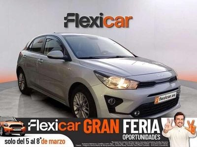 Usado Kia Rio 84 CV (61 kW) 2021 Gris Utilitario