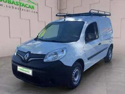 Usado Renault Kangoo 80 CV (58 kW) 2021 Blanco Monovolumen