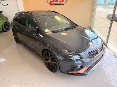 Usado Seat Leon 4Drive 300 CV (220 kW) 2019 Gris / plata Familiar